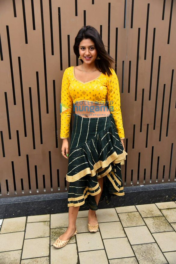photos anjali arora snapped promoting her new song saiyyan dil mein aana re 1