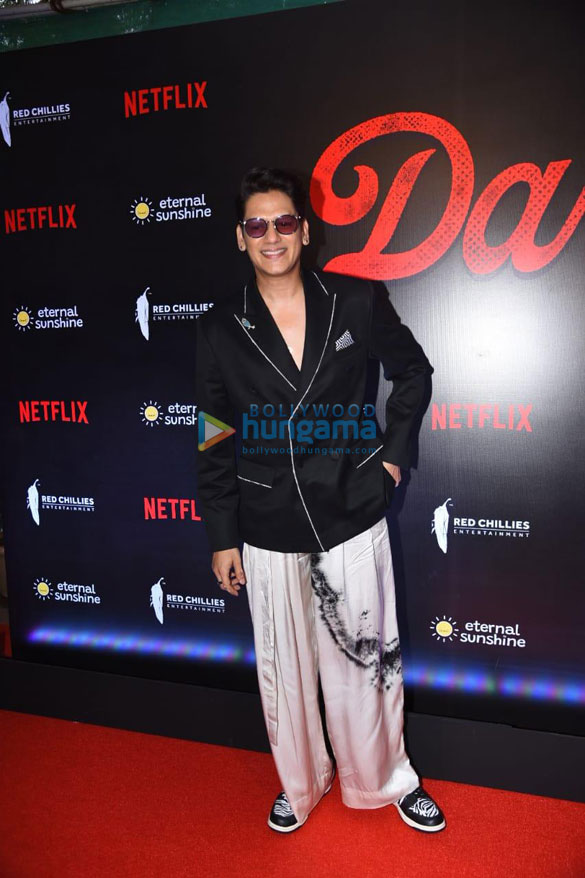 photos celebs grace the premiere of darlings 1