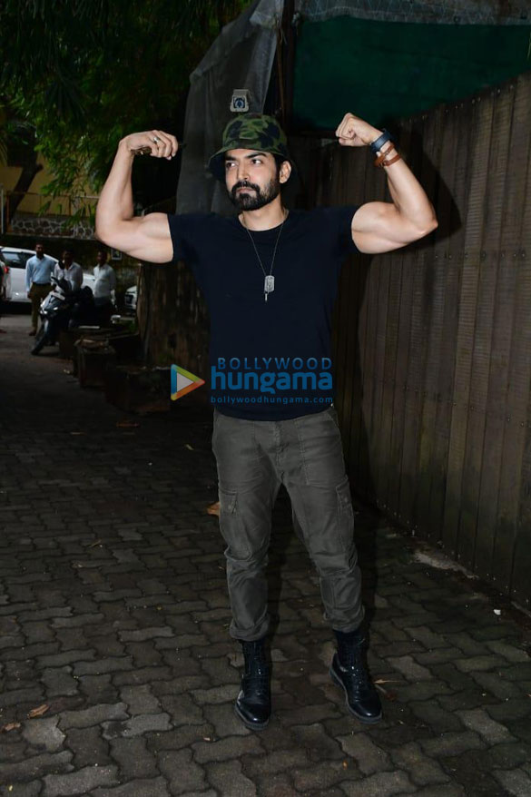 photos celebs grace the screening of laal singh chaddha 1