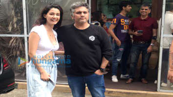 Photos: Disha Patani and Mohit Suri snapped at Bastian in Worli