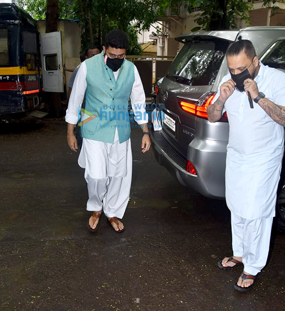 photos firoz nadiadwalas father a g nadiadwalas funeral 2