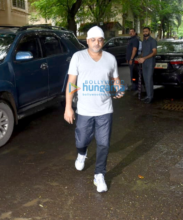 photos firoz nadiadwalas father a g nadiadwalas funeral 9