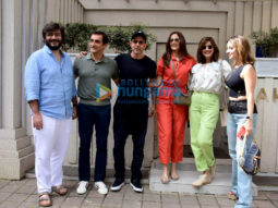 Photos: Hrithik Roshan, Sussanne Khan, Sonali Bendre and Goldie Behl spotted in Bandra