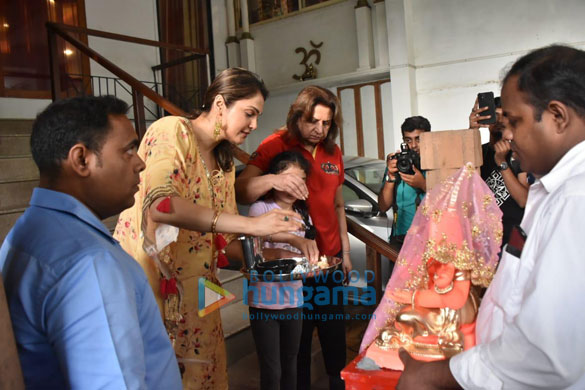 photos isha koppikar welcomes lord ganesha at her residence in bandra 5