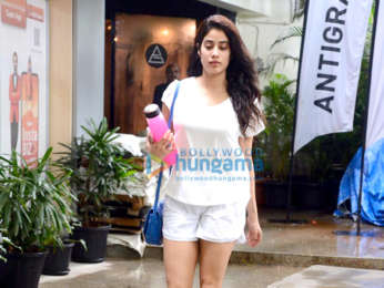 Photos: Janhvi Kapoor spotted at a gym in Bandra