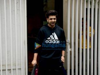 Photos: Karan Kundrra snapped at the gym in Juhu