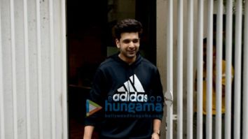Photos: Karan Kundrra snapped at the gym in Juhu