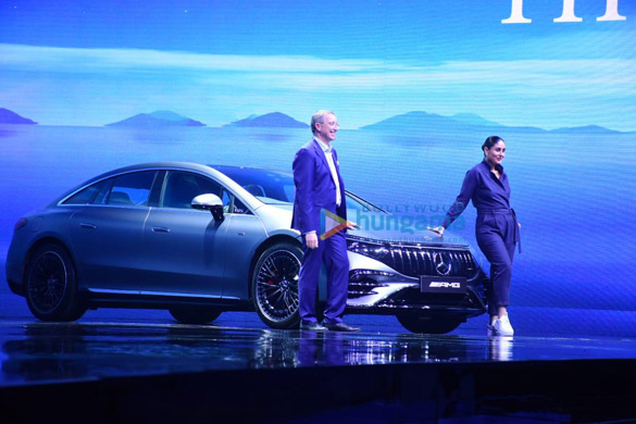 Kareena Kapoor Khan buys brand new Mercedes-Benz S-Class luxury car worth  Rs 1.60 crore, Auto News