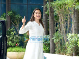 Photos: Kiara Advani snapped in Andheri