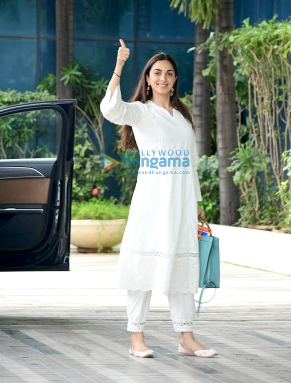 photos kiara advani snapped in andheri 5 2