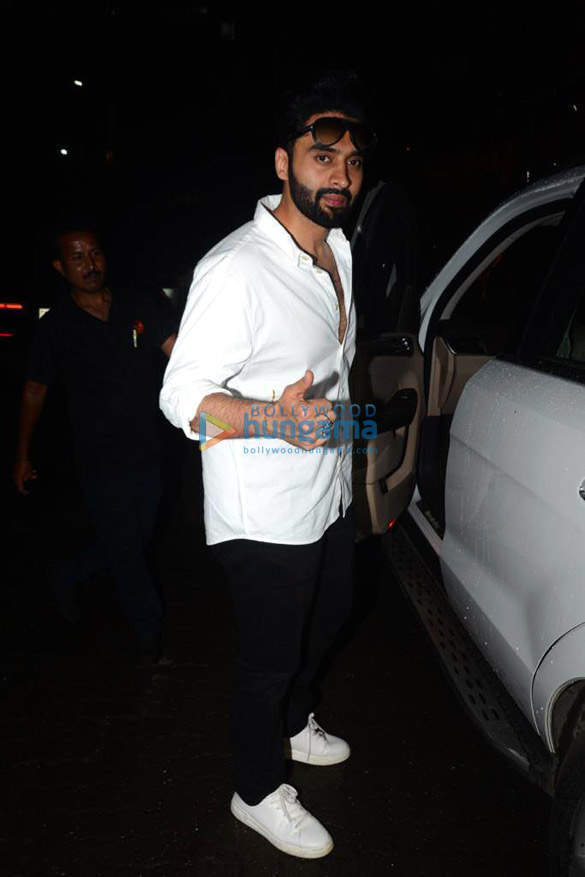 photos rakul preet singh jackky bhagnani shanaya kapoor and ahan pandey snapped at bastian worli 2