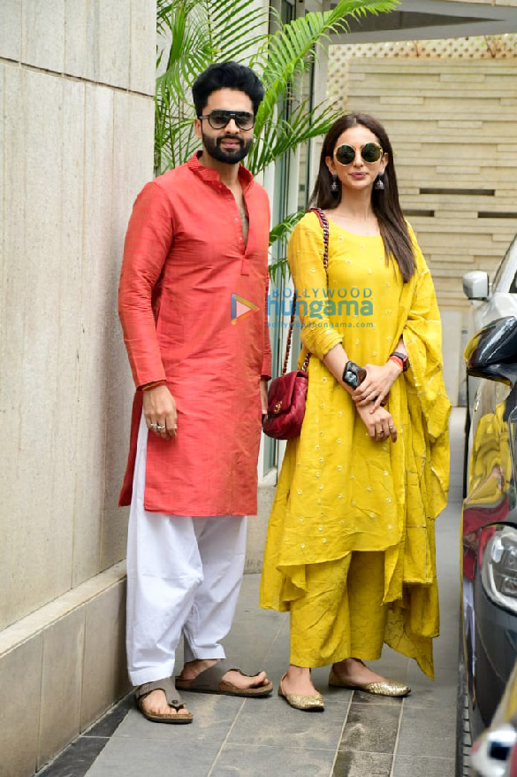 photos rakul preet singh and jackky bhagnani snapped in juhu 3