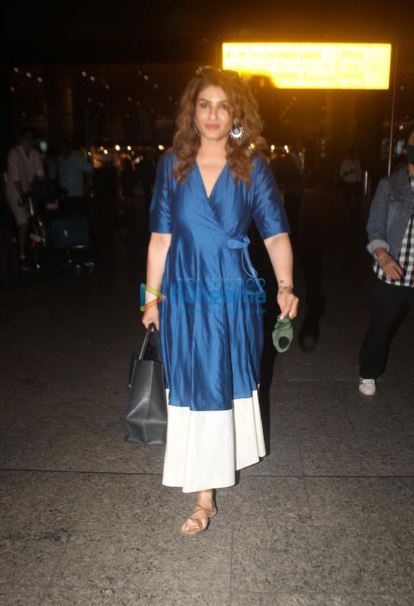 photos raveena tandon snapped at the airport 44 3