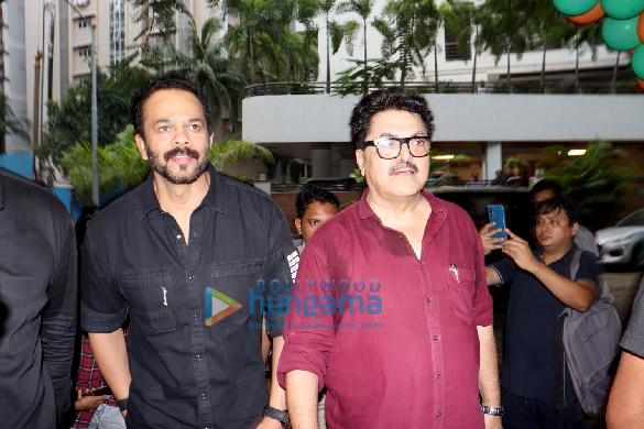 photos rohit shetty and ashoke pandit snapped at the inauguration of the beautified garden area in juhu 3