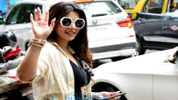 Photos: Shama Sikander snapped at Partyhunterz in Bandra