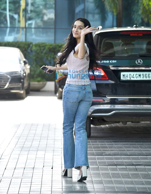 photos shraddha kapoor and sajid nadiadwala snapped in bandra 3