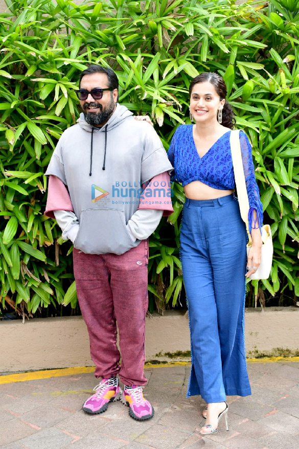 Photos: Taapsee Pannu and Anurag Kashyap snapped promoting their film Do Baaraa Photos: Taapsee Pannu and Anurag Kashyap snapped promoting their film Do Baaraa