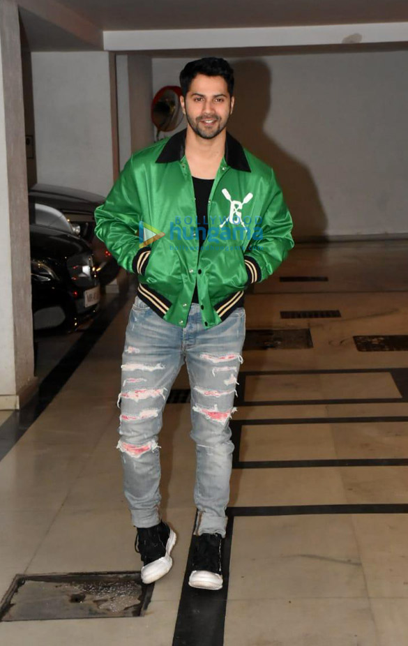 photos varun dhawan and apoorva mehta snapped at karan johars house in bandra 5