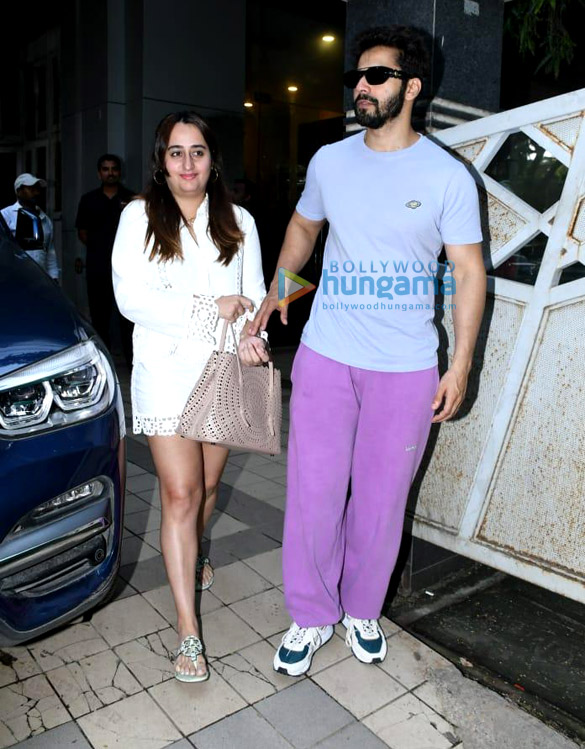 Photos: Varun Dhawan snapped with wife Natasha Dalal in Juhu Photos: Varun Dhawan snapped with wife Natasha Dalal in Juhu