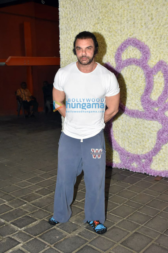 photos vicky kaushal katrina kaif sohail khan and others snapped at arpita khans home on the occasion of ganesh chaturthi 3