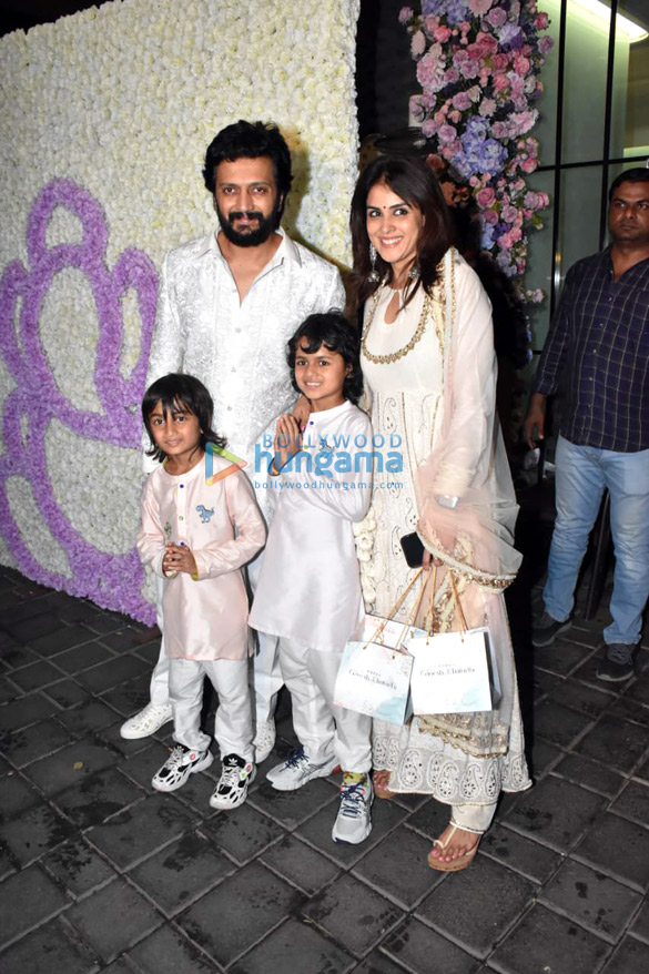 photos vicky kaushal katrina kaif sohail khan and others snapped at arpita khans home on the occasion of ganesh chaturthi9 2