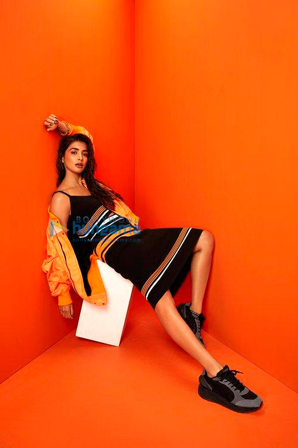 pooja hegde 4 34