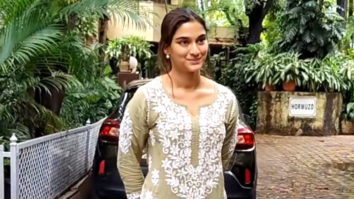 Saiee Manjrekar spotted in a simple kurta and Kolhapuri chappal