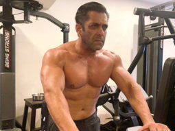 Salman Khan flaunts his ripped body while sweating it out at gym, see photo