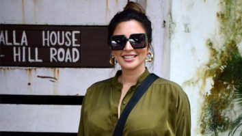 Shama Sikander snapped in a super stylish outfit at Bandra