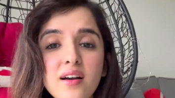 Shirley Setia graces fans with her melodious voice