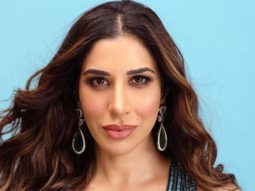 Sophie Choudry sends BTS of her photo shoot