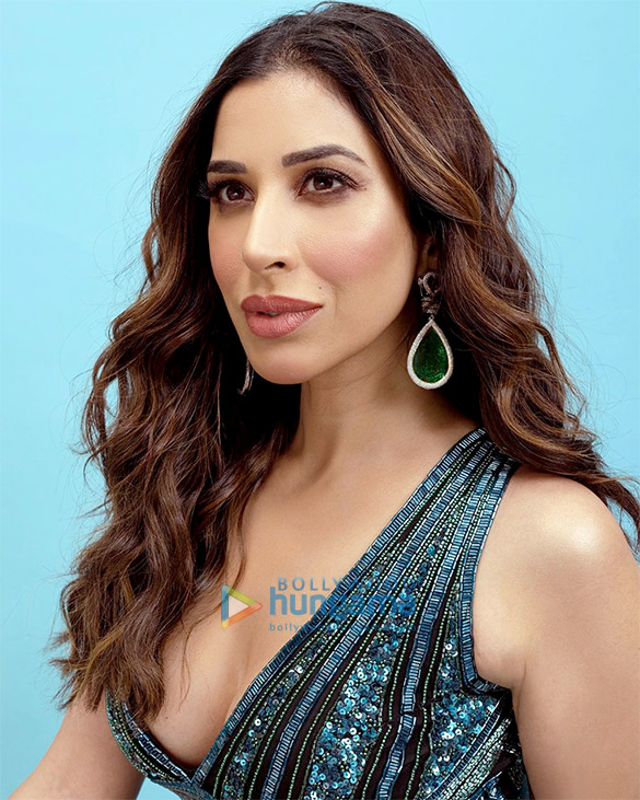 sophie choudry 87