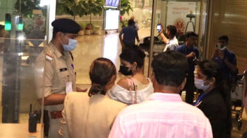 Suhana Khan and Gauri Khan snapped at the airport