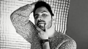 Varun Dhawan turns into a model for Kriti Sanon
