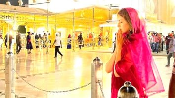 Vijay Deverakonda and Ananya Panday seek blessings for their movie Liger visiting a gurudwara