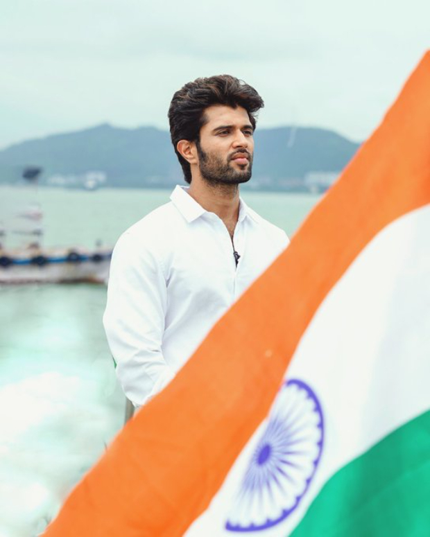 Vijay Deverakonda shared a heartfelt note as he celebrates Independence day with The Indian Coast Guards Vijay Deverakonda shared a heartfelt note as he celebrates Independence day with The Indian Coast Guards