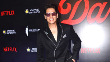 Vijay Varma’s fun conversation with the paps at Darlings screening