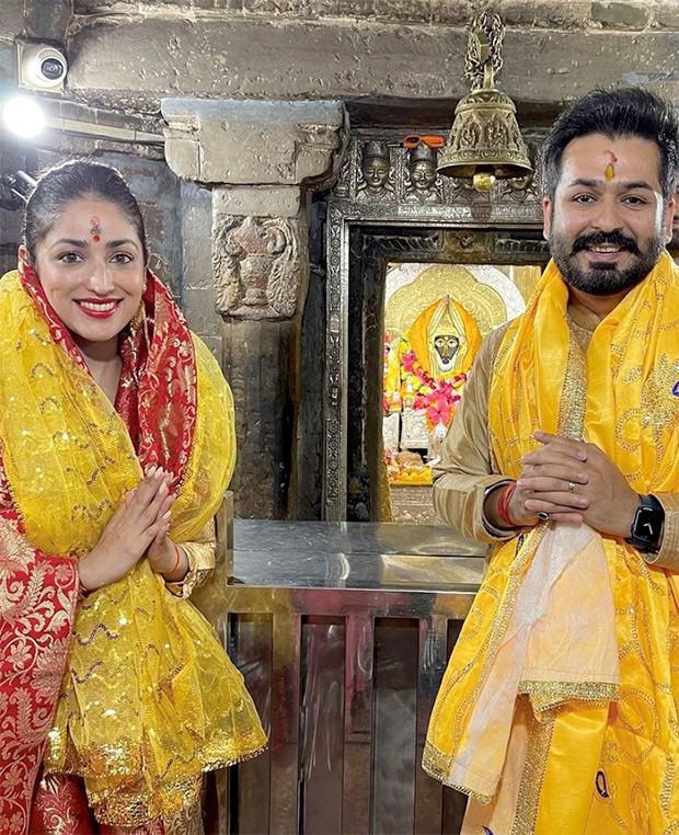 Yami Gautam stuns in traditional attire as she and husband Aditya Dhar seek blessings at the Jwala Devi shrine in Himachal