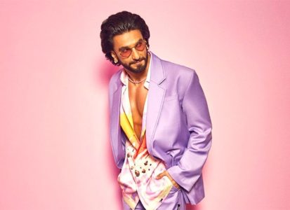 Ranveer Singh blessed our feeds while wearing an outfit by Sabyasachi that  included a crimson bandhgala and black velvet pants : Bollywood News -  Bollywood Hungama