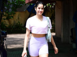 A glimpse of Janhvi Kapoor as she gets snapped in the city