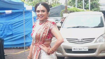Amruta Khanvilkar dressed up in Madhuri Dixit’s Dola re Dola outfit