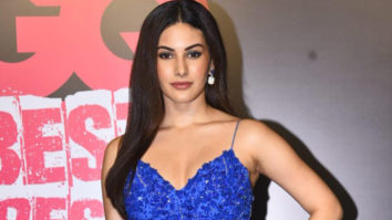 Amyra Dastur looks breathtaking in blue outfit