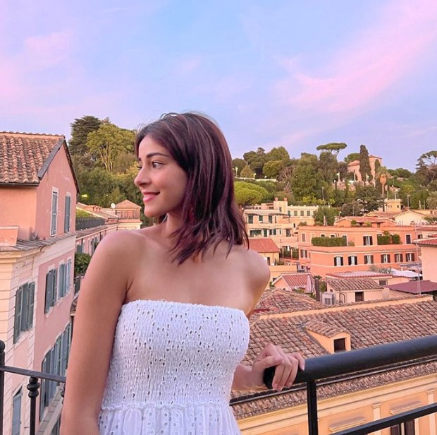 Ananya Panday shares glimpse of pink skies & wishing fountains from Italy; Suhana Khan reacts