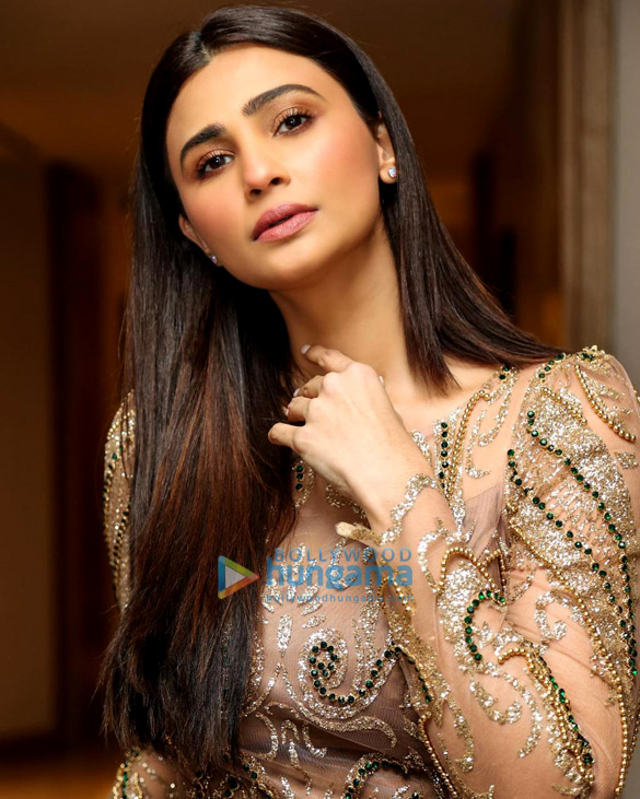 daisy shah 1 28