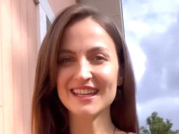 Elli AvrRam wishes Ganesh Chaturthi by learning a shlok in Marathi