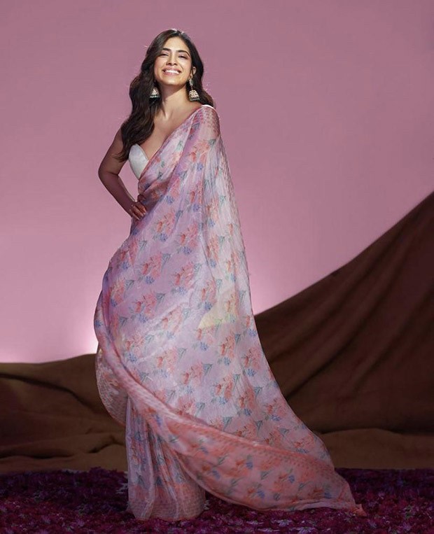 Malavika Mohanan looks drop dead gorgeous in Anita Dongre’s pink floral saree 