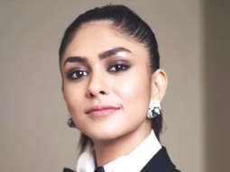 Mrunal Thakur dressed up like a boss-lady for Filmfare awards