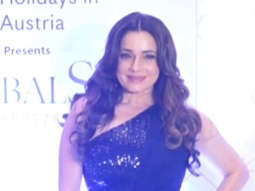 Neelam Kothari poses along with Maheep Kapoor and Seema Khan