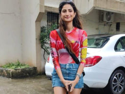 Palak Tiwari flaunts her natural glowing look as she poses for paps