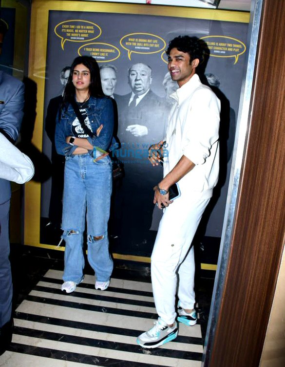 photos babil khan snapped in andheri 4